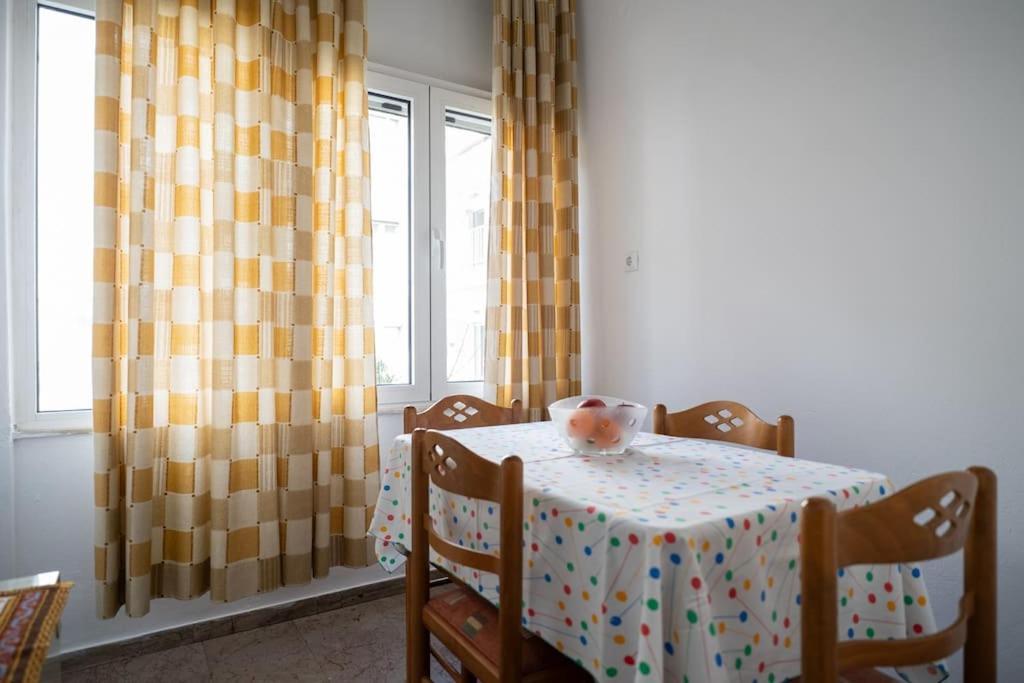Theoni Central Apartment Kalambaka Esterno foto